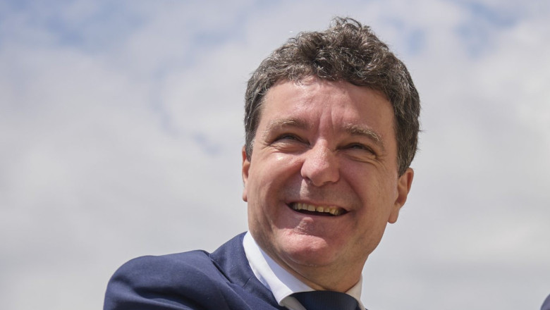 VIDEO  Coaliția funcționează bine, dar „până când?”, se întreabă Nicușor Dan râzând. Ce spune despre varianta demisiei premierului