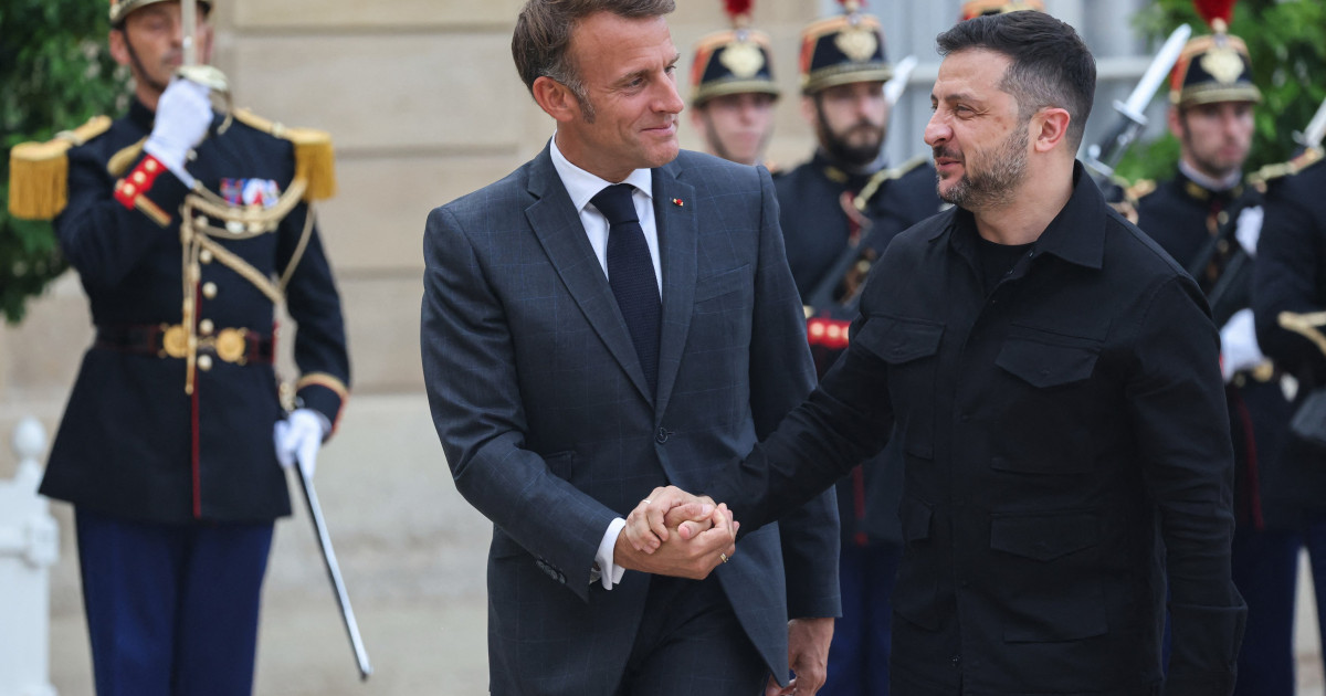 Zelenski, primit la Paris de Macron