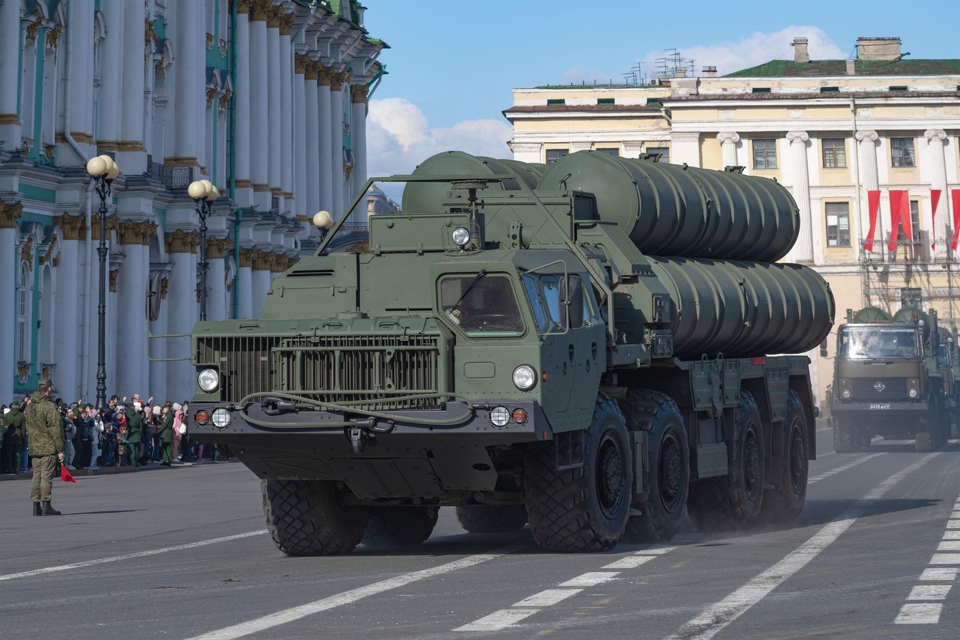 Rusia încearcă să răscumpere sistemele sale de apărare aeriană S-400 de la un stat membru NATO