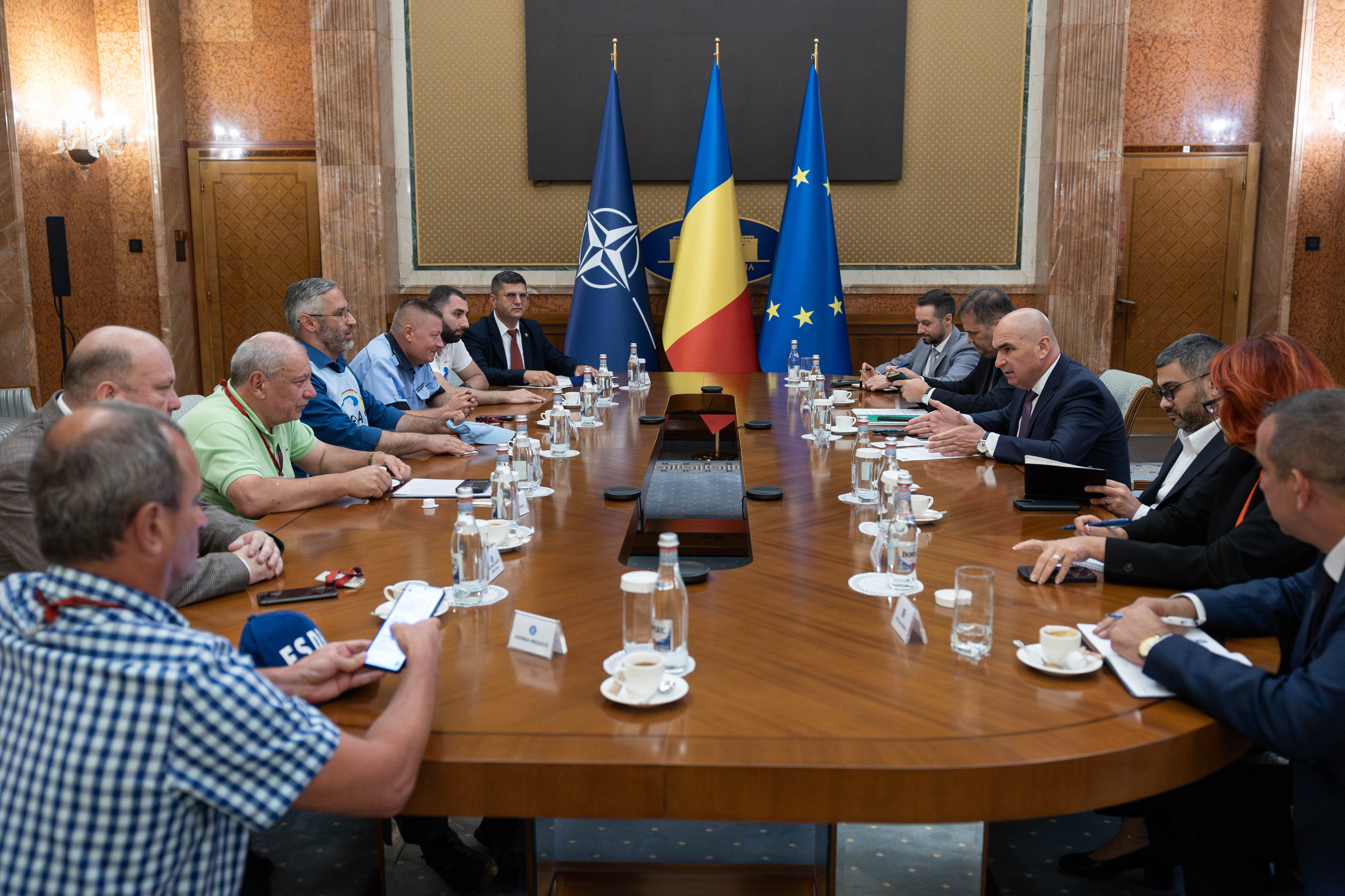 Concluziile întâlnirii dintre Ilie Bolojan și reprezentanții sindicatelor care au protestat luni: „Nu mai putem continua ca până acum”