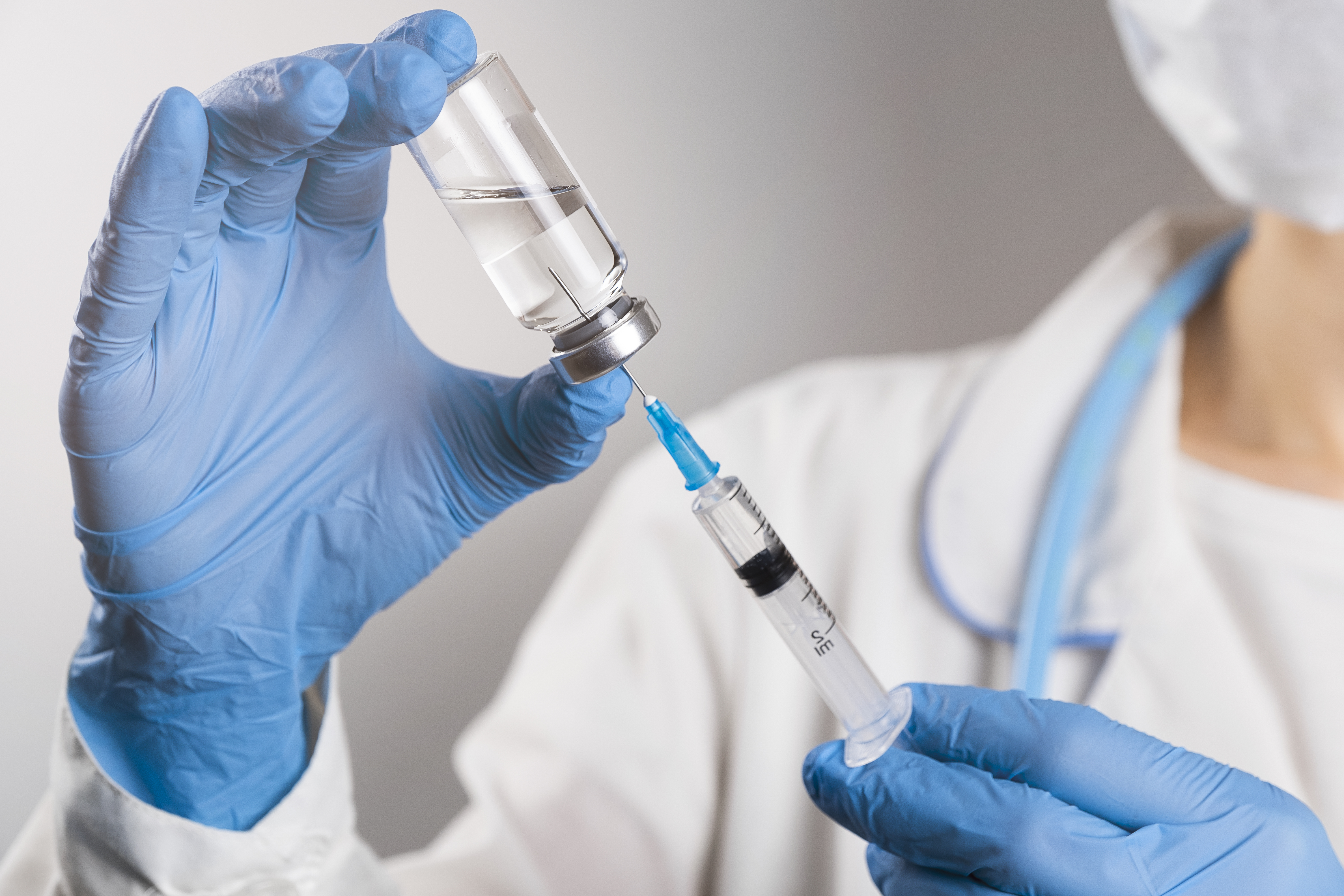 Când recomandă medicii vaccinarea antigripală pentru sezonul 2025-2026. Câte tulpini de gripă acoperă vaccinul din acest an