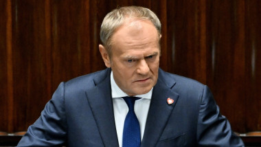 donald tusk sustine un discurs