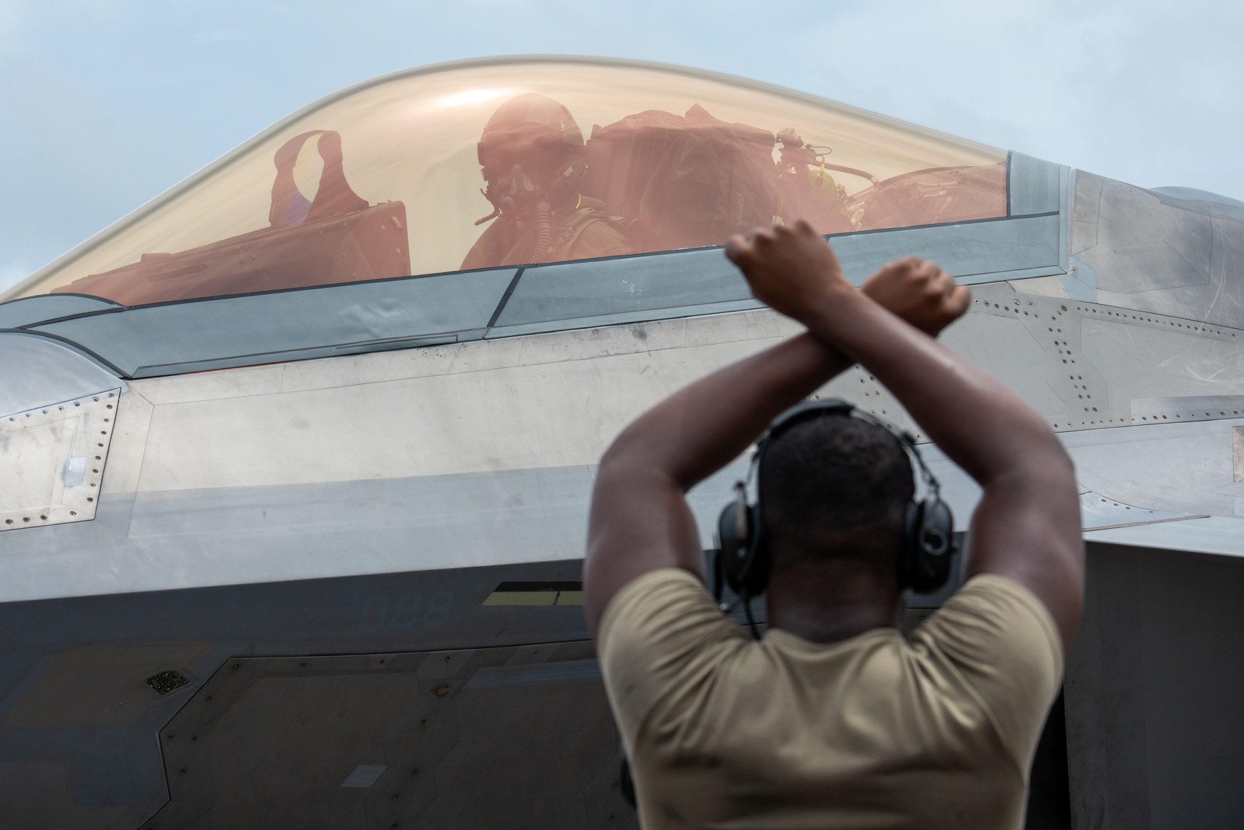 Un avion F-22 Raptor al Forțelor Aeriene ale SUA a făcut cea mai lungă lansare a unei rachete aer-aer din istorie