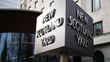 emblema new scotland yard