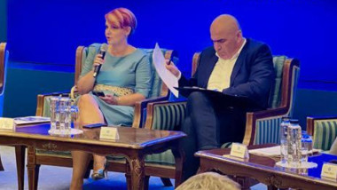 olguta vasilescu si ilie bolojan foto fb APM