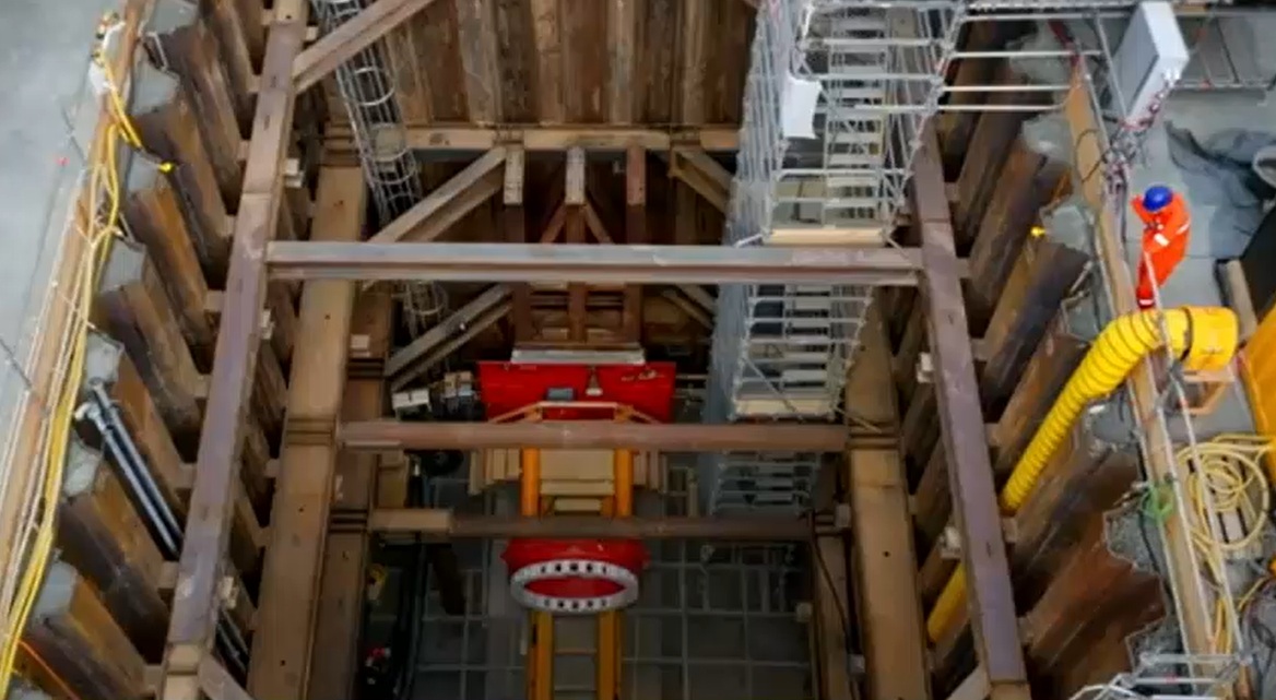 VIDEO Tunel forat cu laserul pe sub plaja de la Tuzla. Pentru ce va fi folosit