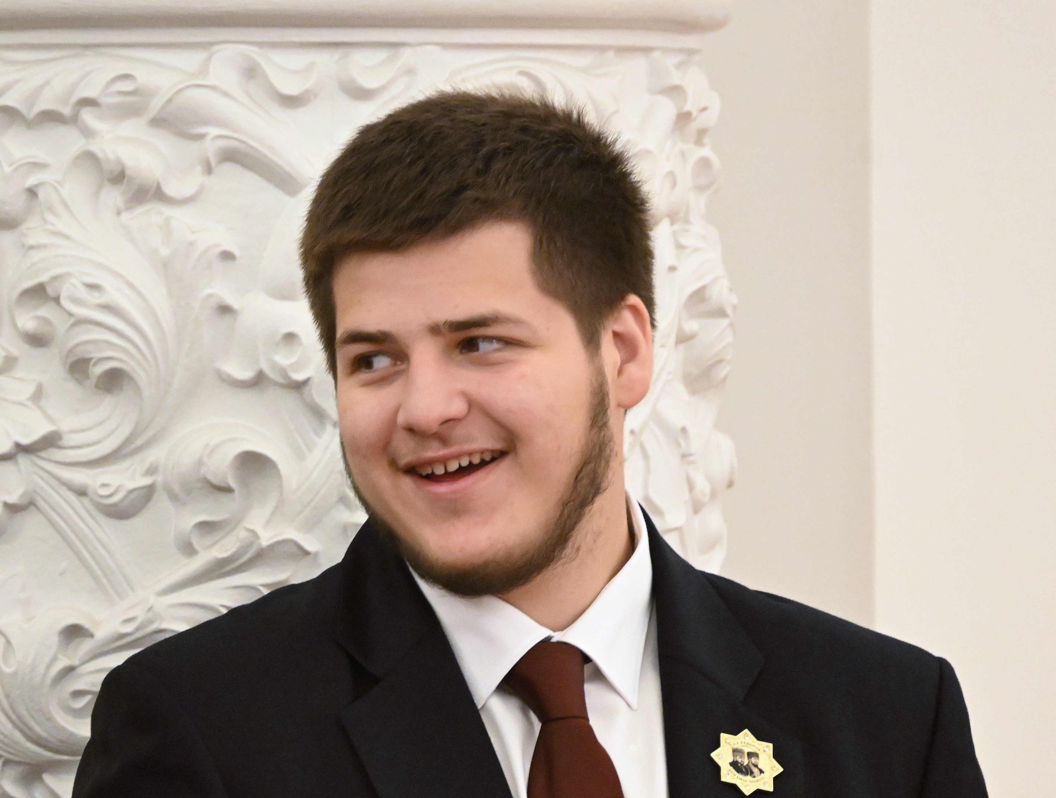 Fiul de 17 ani al lui Ramzan Kadîrov, numit șef al fiscului în Cecenia