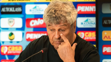 mircea lucescu la conferinta de presa