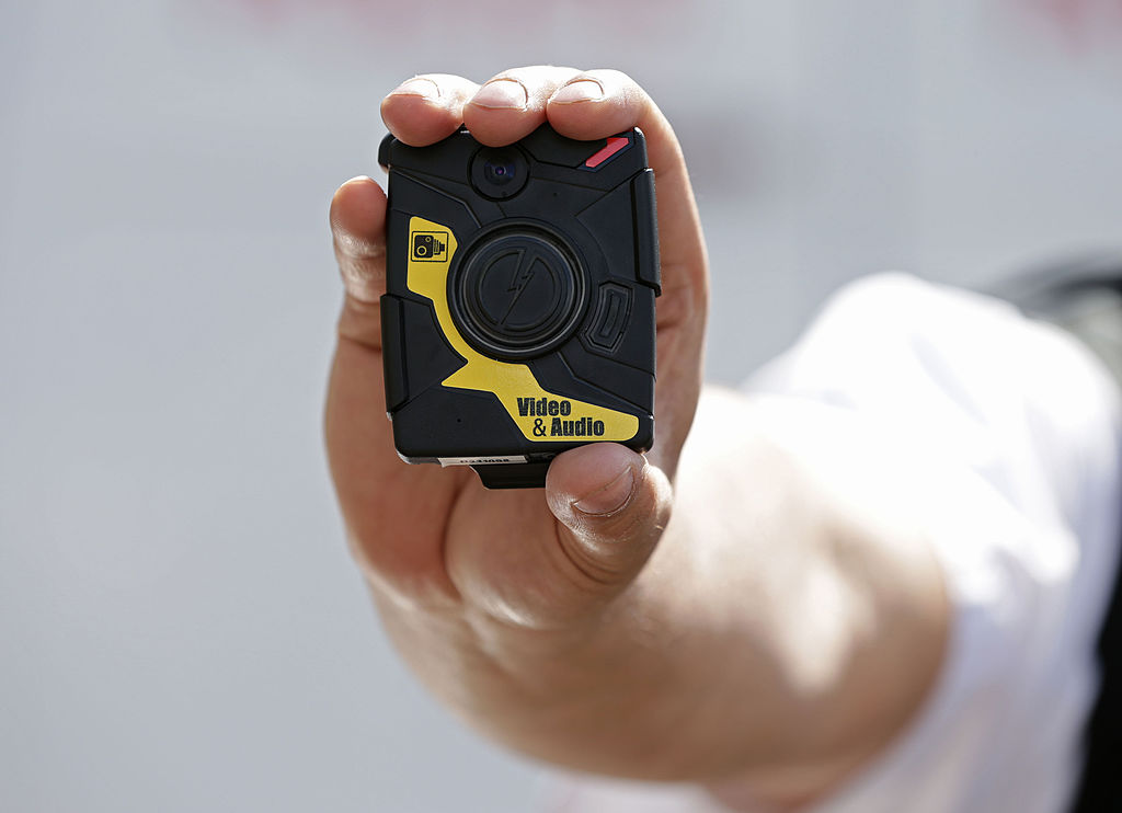 Polițiștii locali ar putea purta Bodycam pe uniformă. Condițiile în care ar fi folosite (proiect)