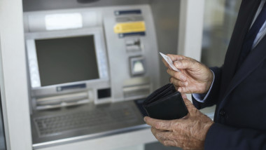 pensionar la bancomat