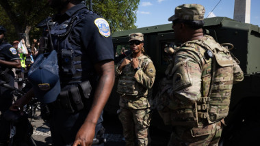 militari din garda nationala in washington