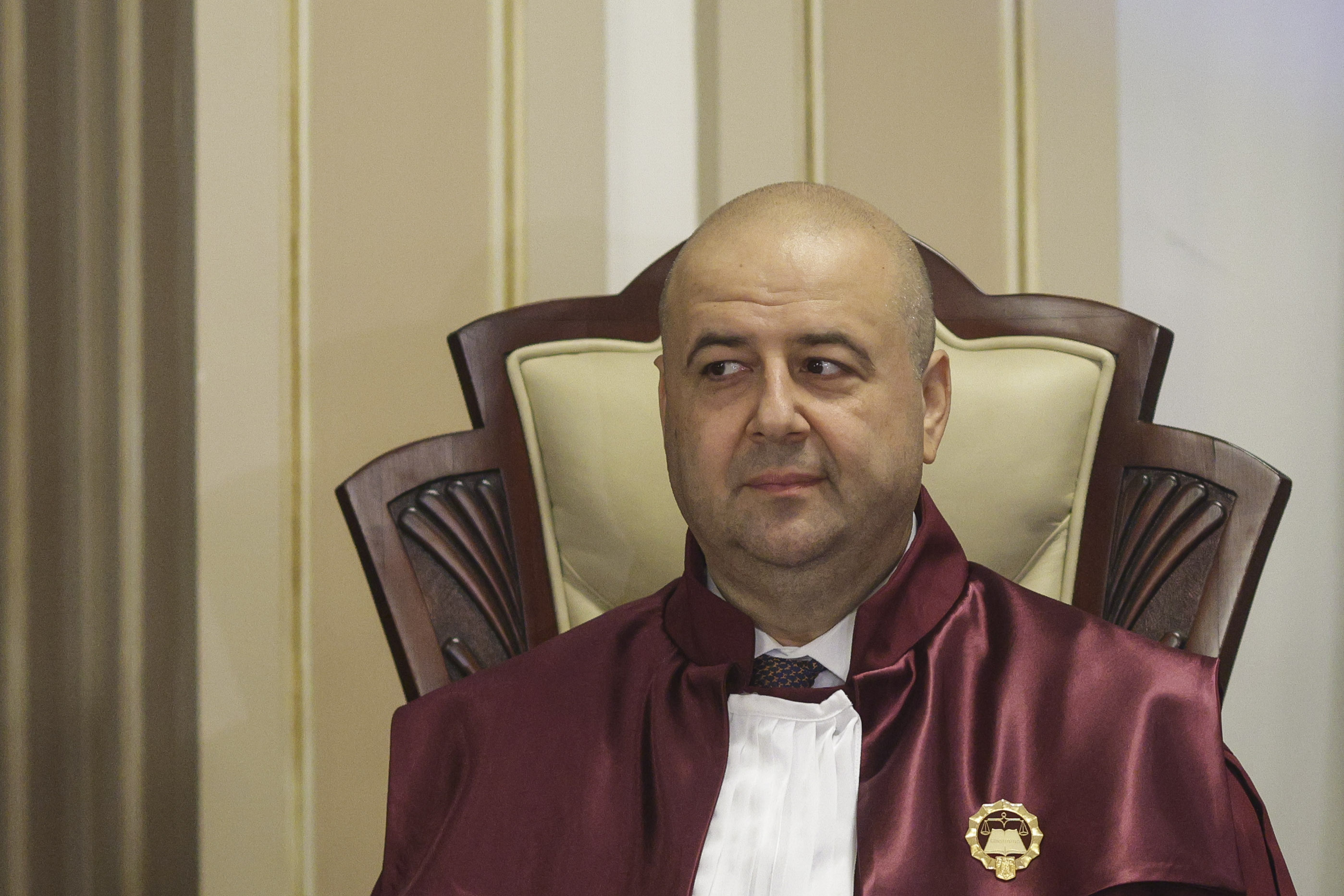 Curtea de Apel respinge o cerere de anulare a numirii în funcţie a judecătorului CCR Mihai Busuioc, depusă de o avocată AUR