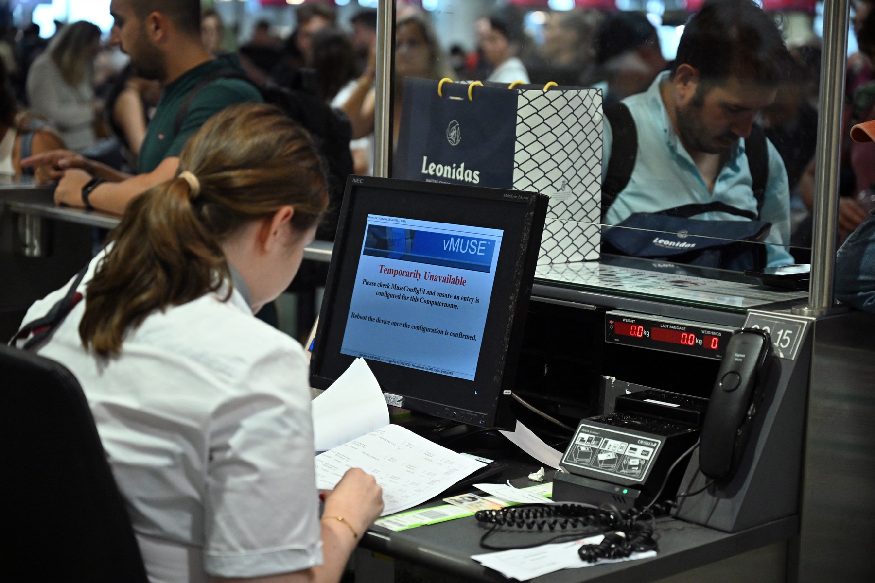 Un bărbat a fost arestat în Marea Britanie în legătură cu atacul cibernetic asupra unor mari aeroporturi europene