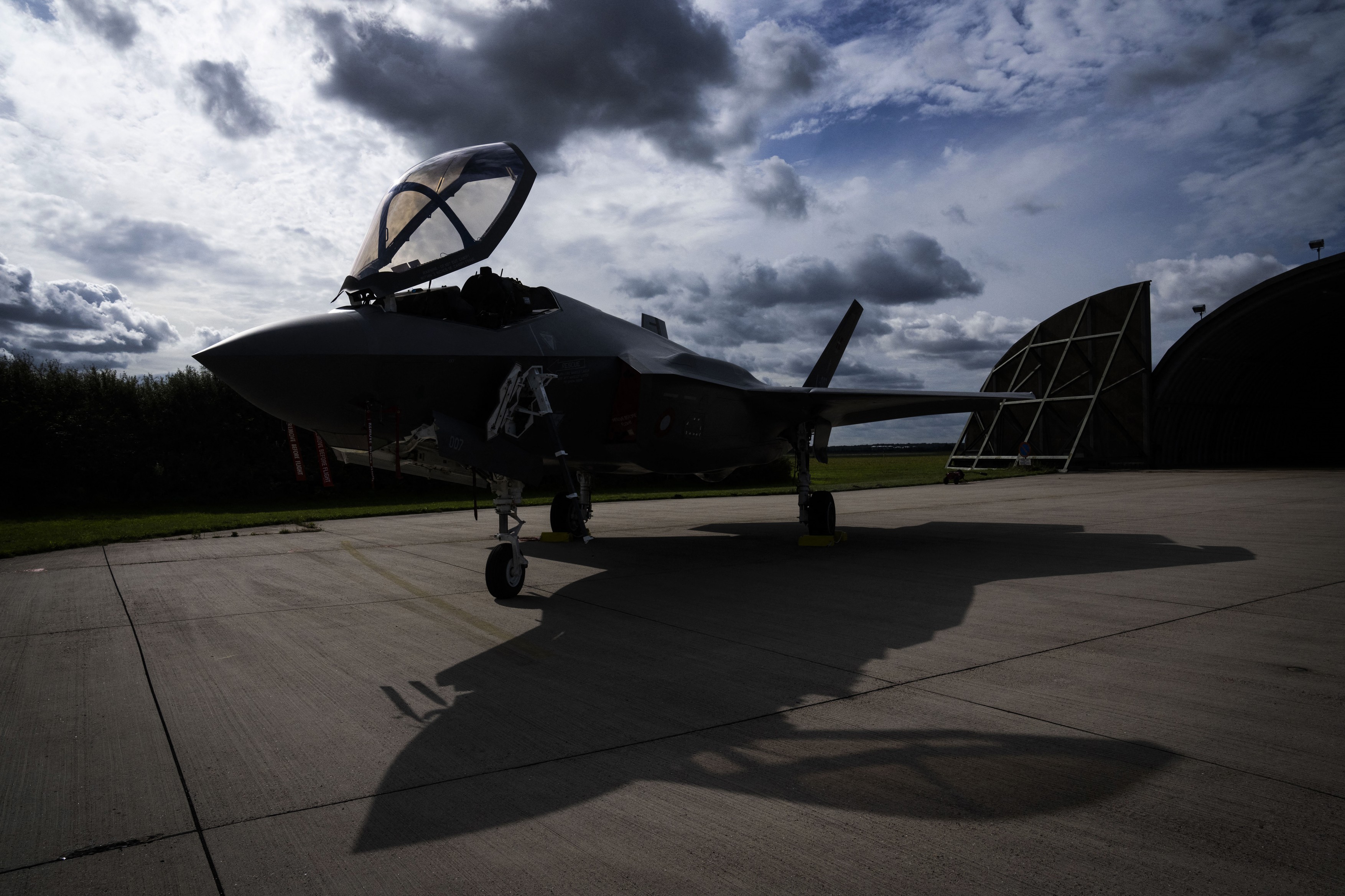 Drone neidentificate, observate în apropierea mai multor aeroporturi din Danemarca