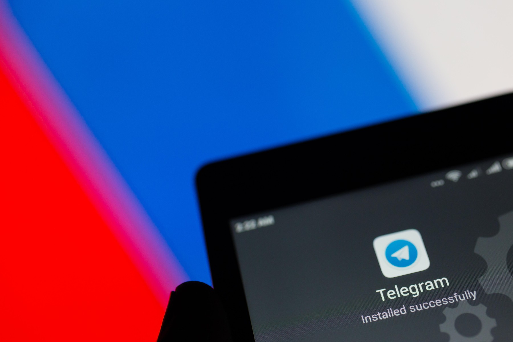 Boții rușilor au inundat Telegram cu zeci de mii de comentarii înaintea alegerilor din R. Moldova. Propaganda Kremlinului în cifre