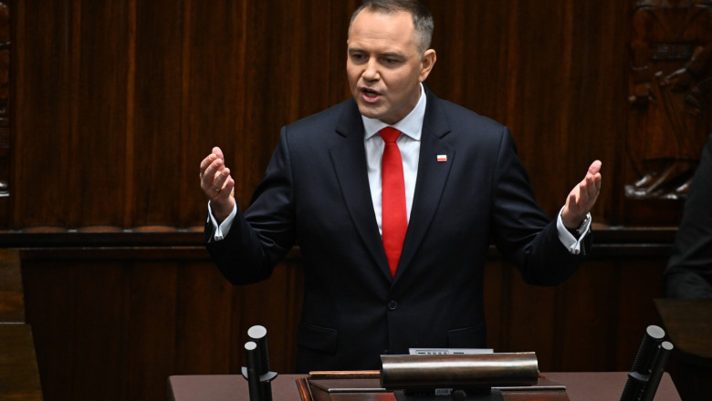 Karol Nawrocki sustine un discurs