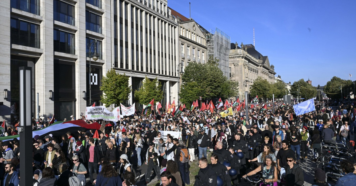 Protest masiv la Berlin pentru oprirea războiului din Gaza