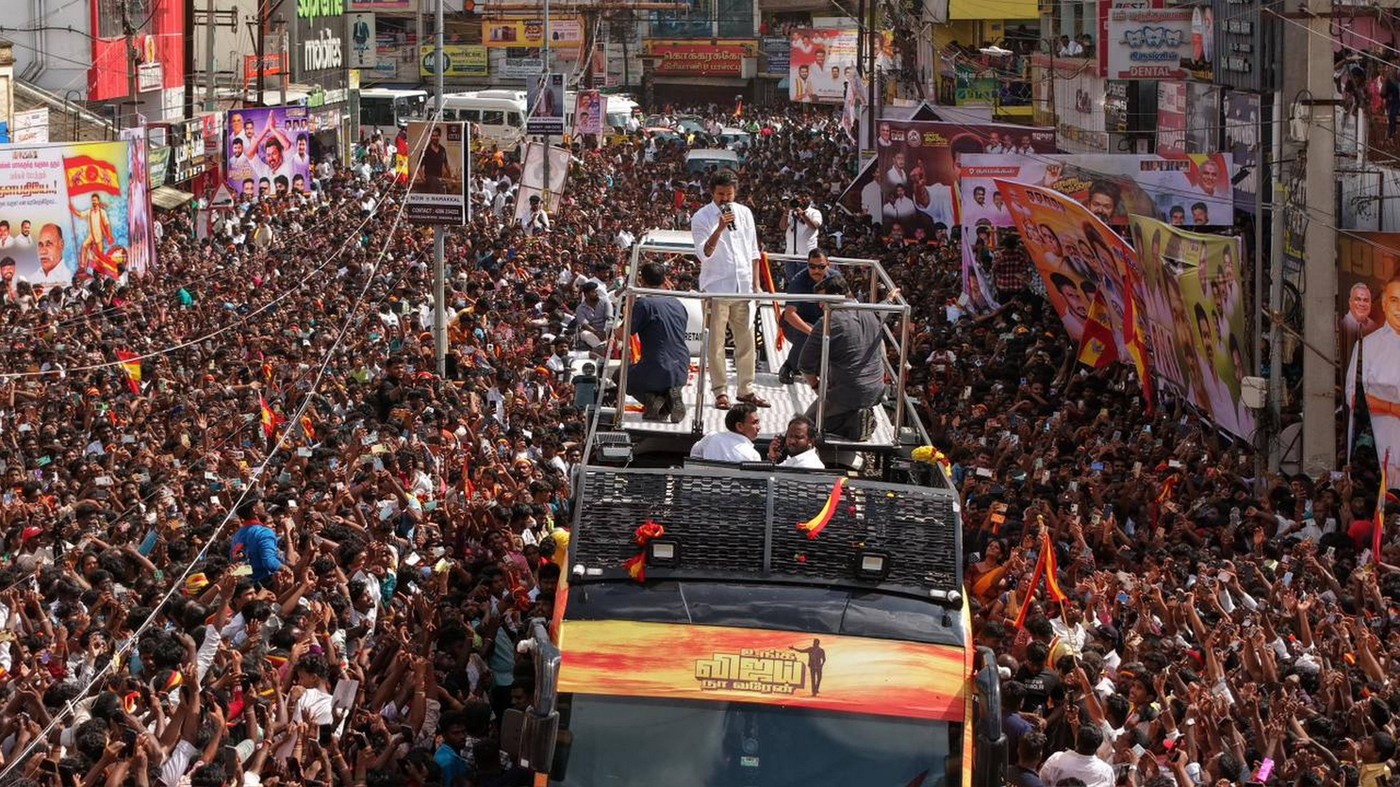 Busculadă mortală în India la un miting al actorului Vijay: 36 de morți și peste 50 de răniți