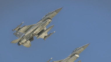 avioane f-16 polonia