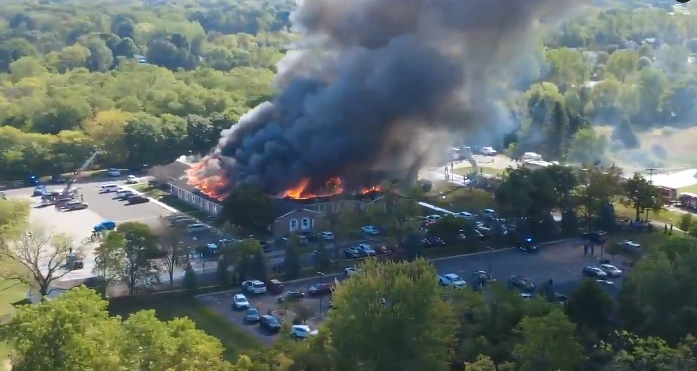 Atac armat la o biserică mormonă din Michigan. Mai multe persoane au fost împușcate, iar clădirea a fost cuprinsă de flăcări