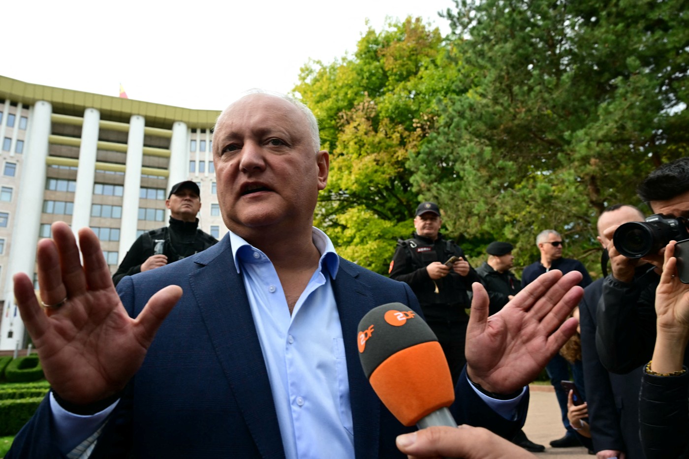 Protest la Chișinău, după anunțarea rezultatelor alegerilor parlamentare: Igor Dodon și Blocul Patriotic nu recunosc victoria PAS