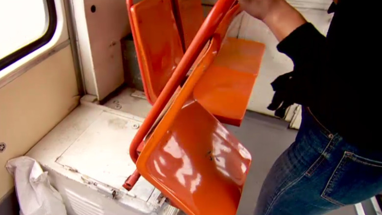 Mizerie și mijloace de transport distruse, dar Primăria cumpără ...