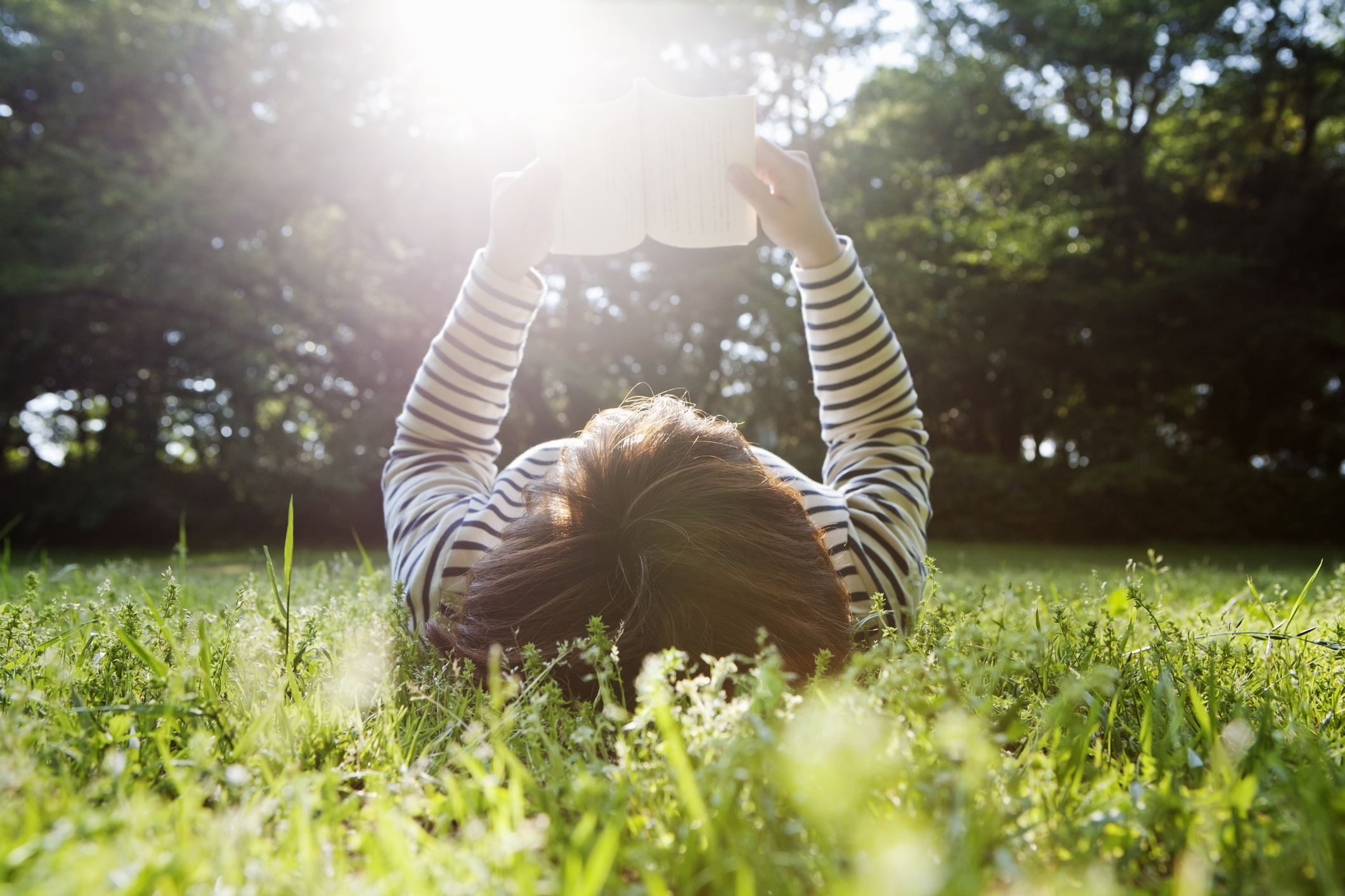 Studiu alarmant: Doi din 10 adolescenți nu citesc deloc. Reacția lor: „Mesaje citesc, cărțile nu mă atrag deloc”