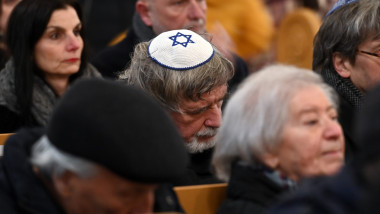 Zahrada hvězd, pietní shromáždění, kipa, jarmulka, Davidova hvězda