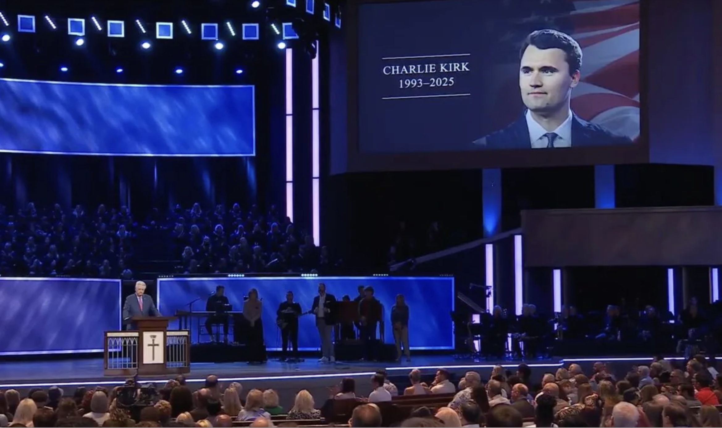 Activistul Charlie Kirk, „înviat” cu ajutorul AI. Transmite mesaje religioase pe care nu le-a rostit niciodată în viață