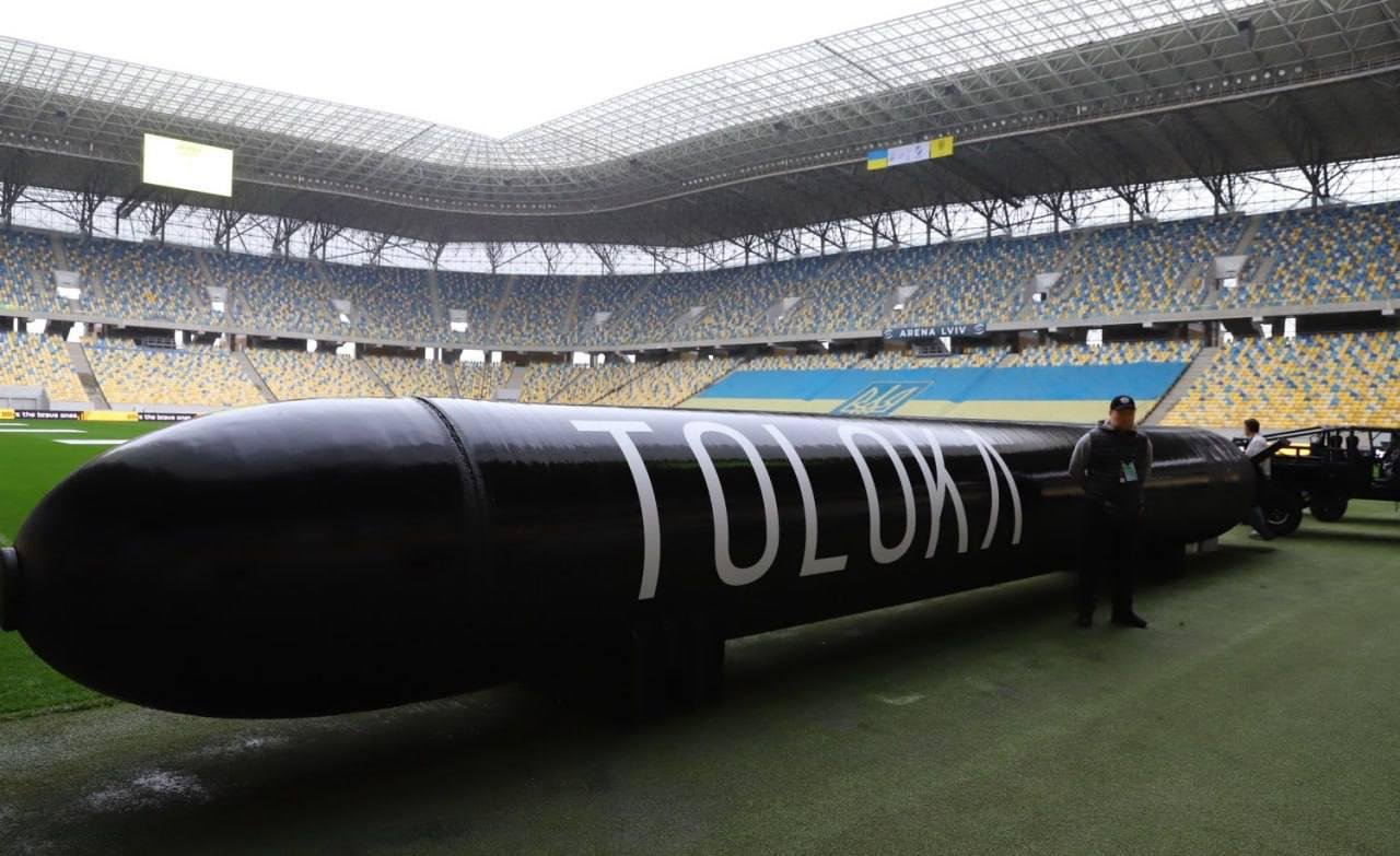 Ucraina a prezentat oficial proiectul TOLOKA: Drona subacvatică uriașă cu rază de acțiune de 2.000 km