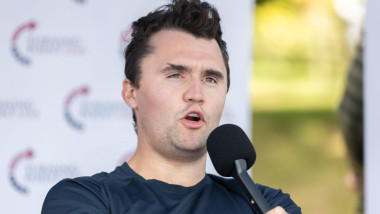 kirk dezbate