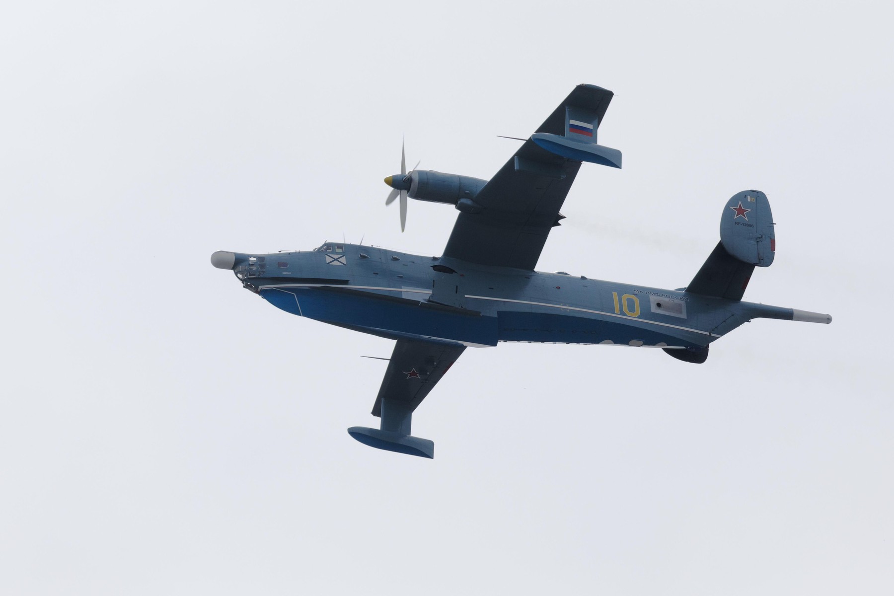 Momentul în care dronele ucrainene lovesc două hidroavioane rusești antisubmarin. „Este pentru prima dată de la începutul războiului”