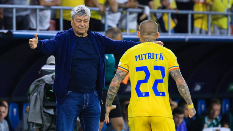 mircea lucescu si alexandru mitrita se bucura dupa un gol