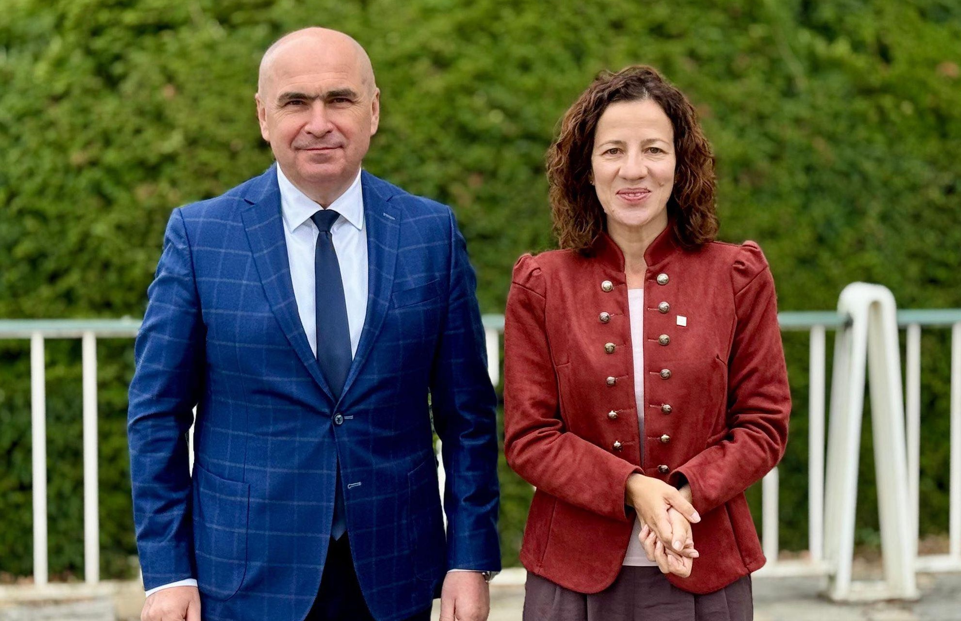 Comisarul european Roxana Mînzatu, discuții la Bruxelles cu Ilie Bolojan despre investițiile din PNRR