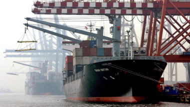 port jakarta indonezia