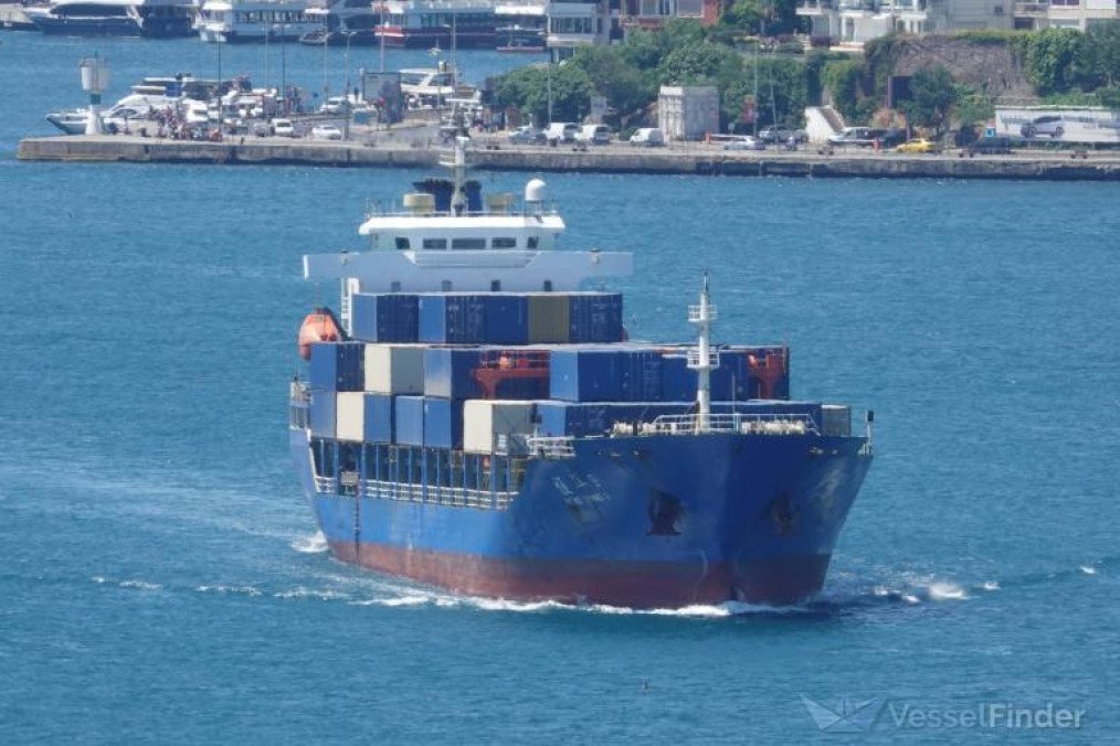 O misterioasă navă chineză a acostat de mai multe ori în Crimeea ocupată de Rusia, în ciuda sancțiunilor, manipulând transponderul