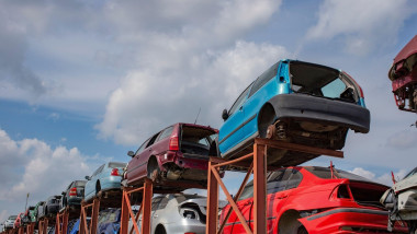 masini abanonate, parc auto, dezmembrari