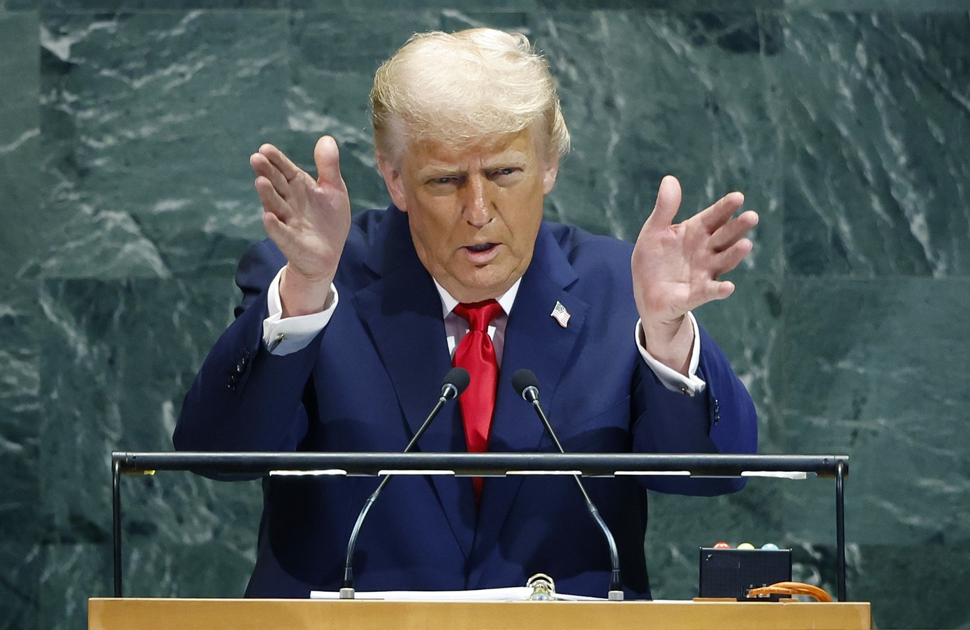 Trump amenință Hamas că nu va tolera întârzieri în aplicarea planului de pace în Gaza: „Să se miște rapid, altfel totul va fi pierdut”