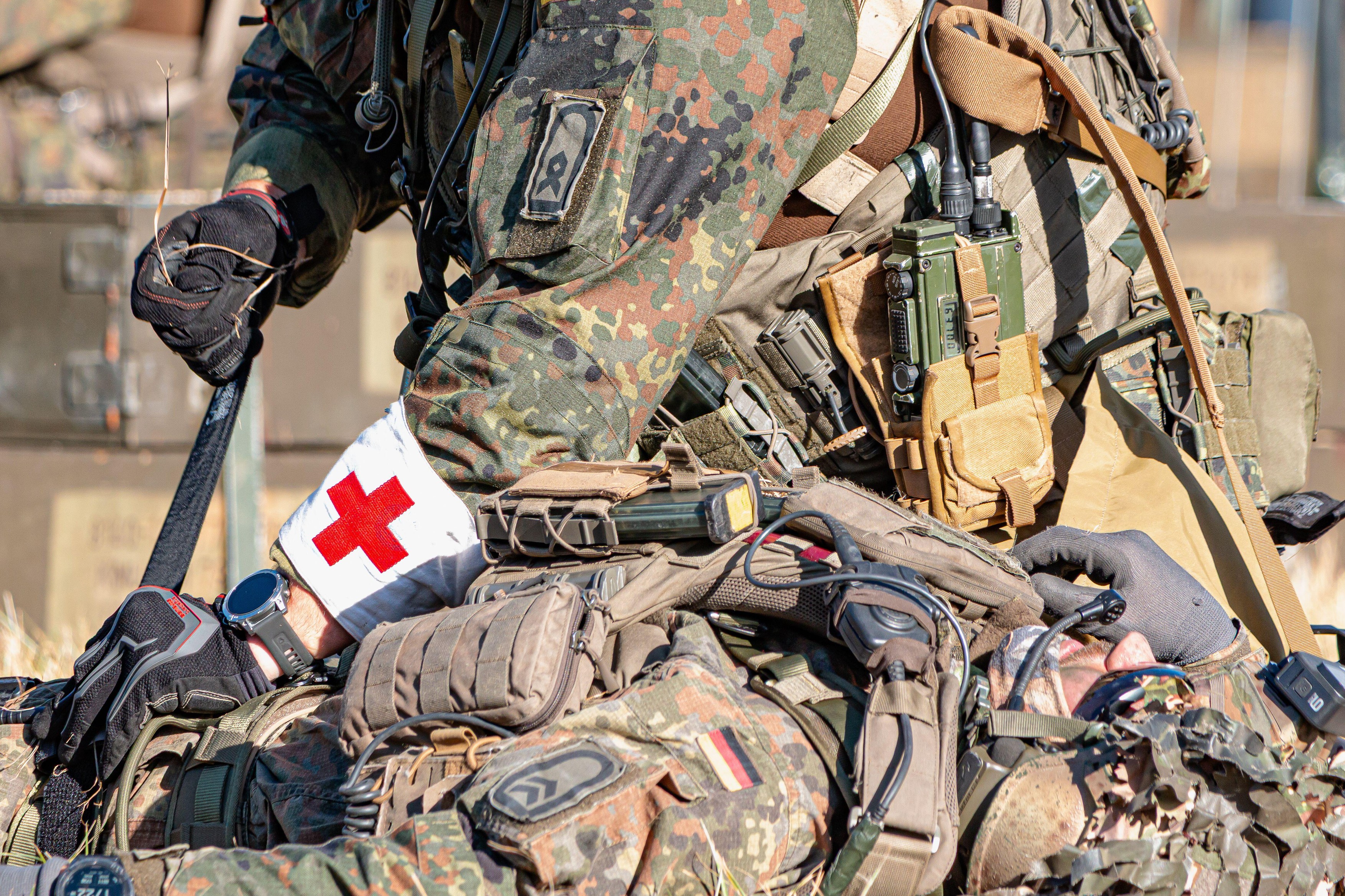 Germania se pregătește să trateze 1.000 de soldați răniți pe zi, în cazul unui conflict cu Rusia