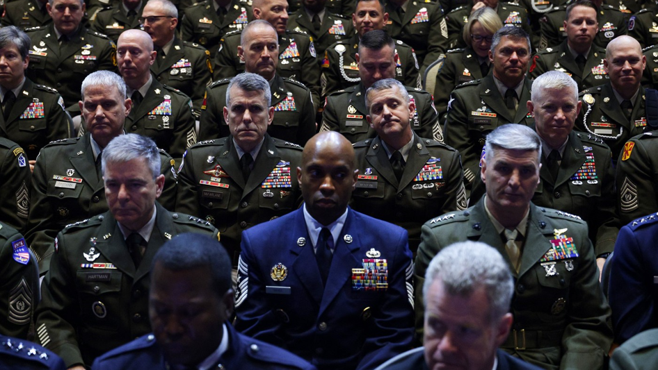 Motivul neverosimil pentru care Donald Trump ar concedia generali ai armatei americane