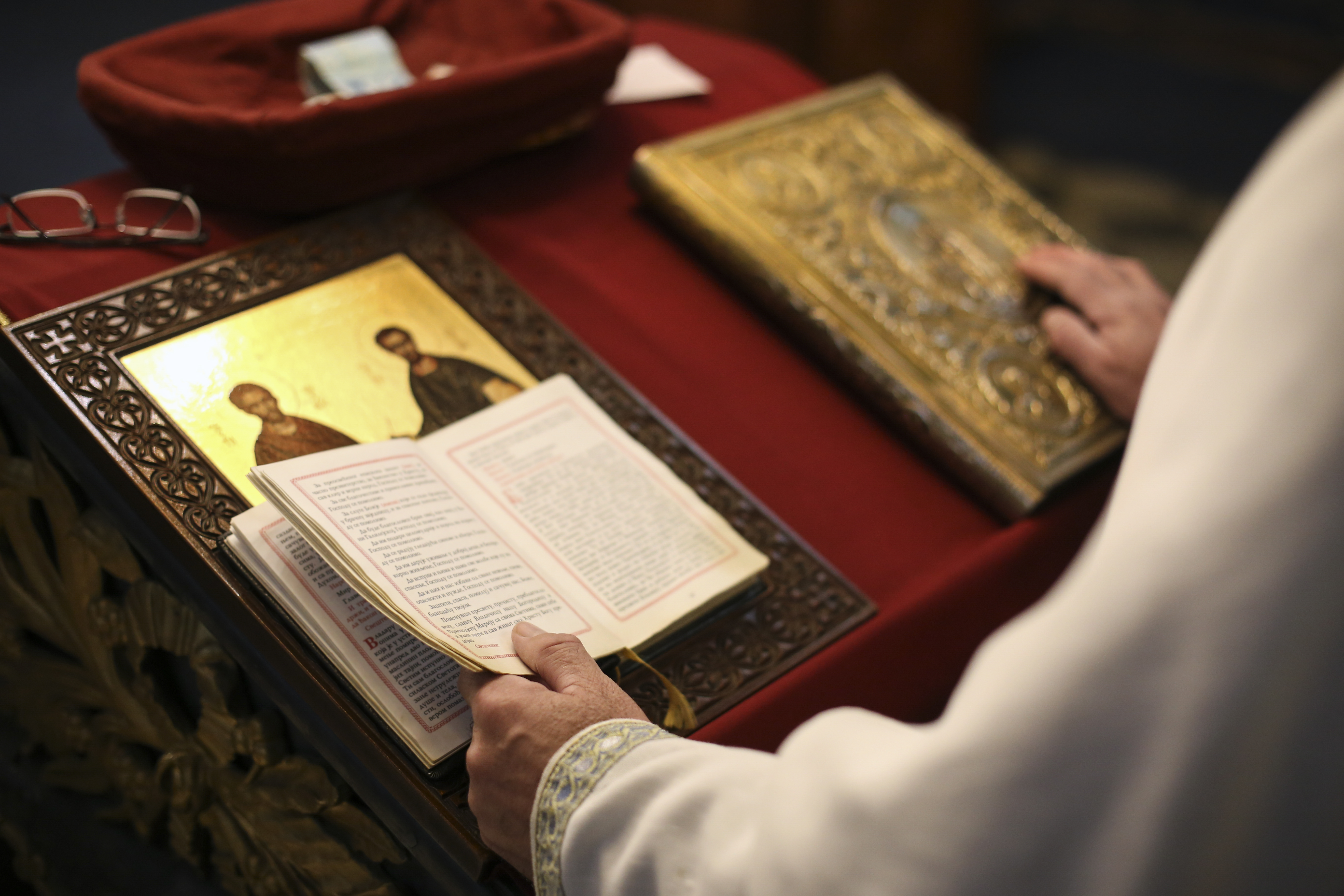 Calendar ortodox octombrie 2025: Trei sărbători religioase importante sunt menționate cu cruce roșie