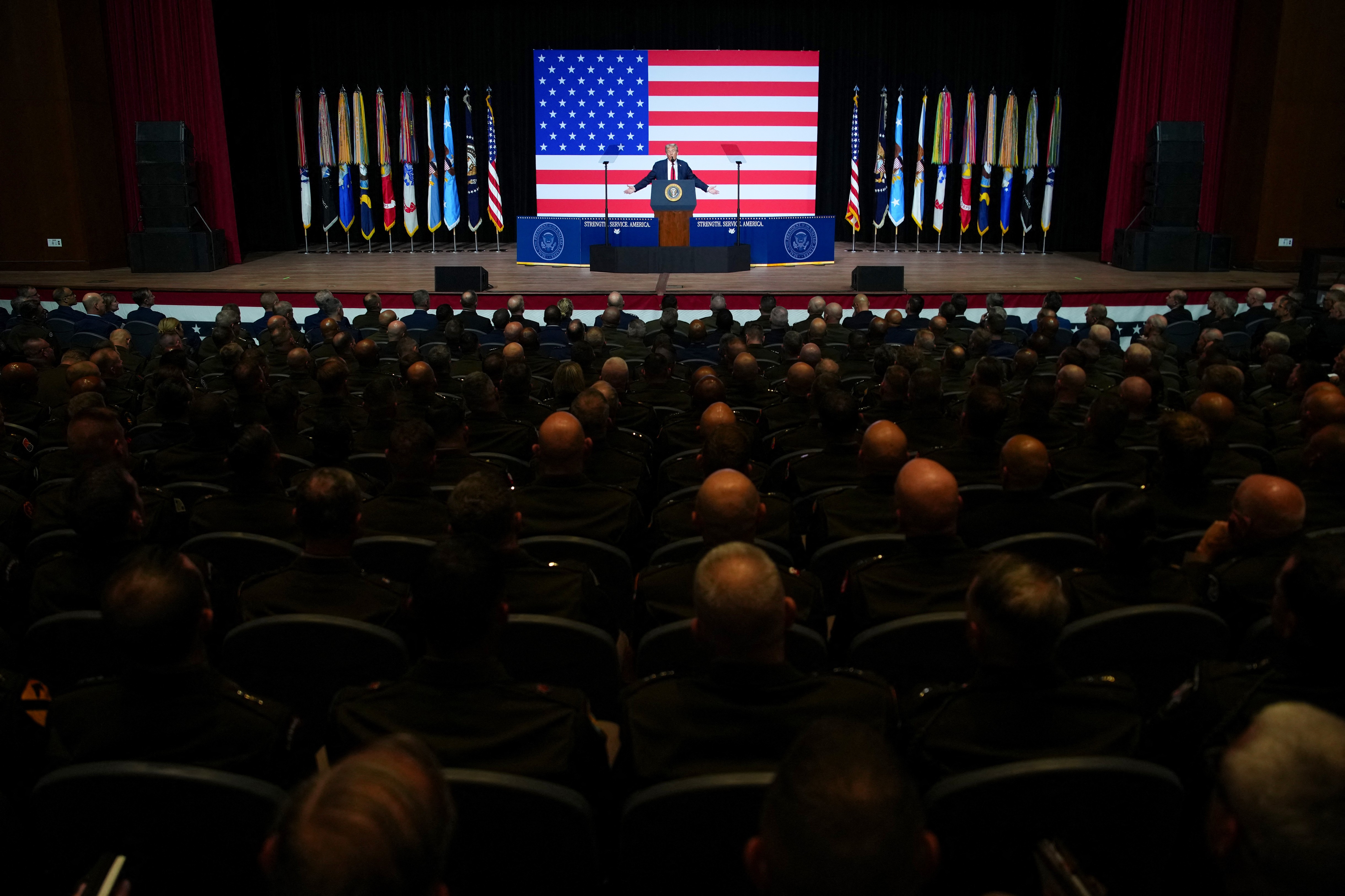 Președintele SUA a anunțat că se gândește să facă armata „mai mare”. Trump spune că alegerea sa „a făcut diferența” în recrutări