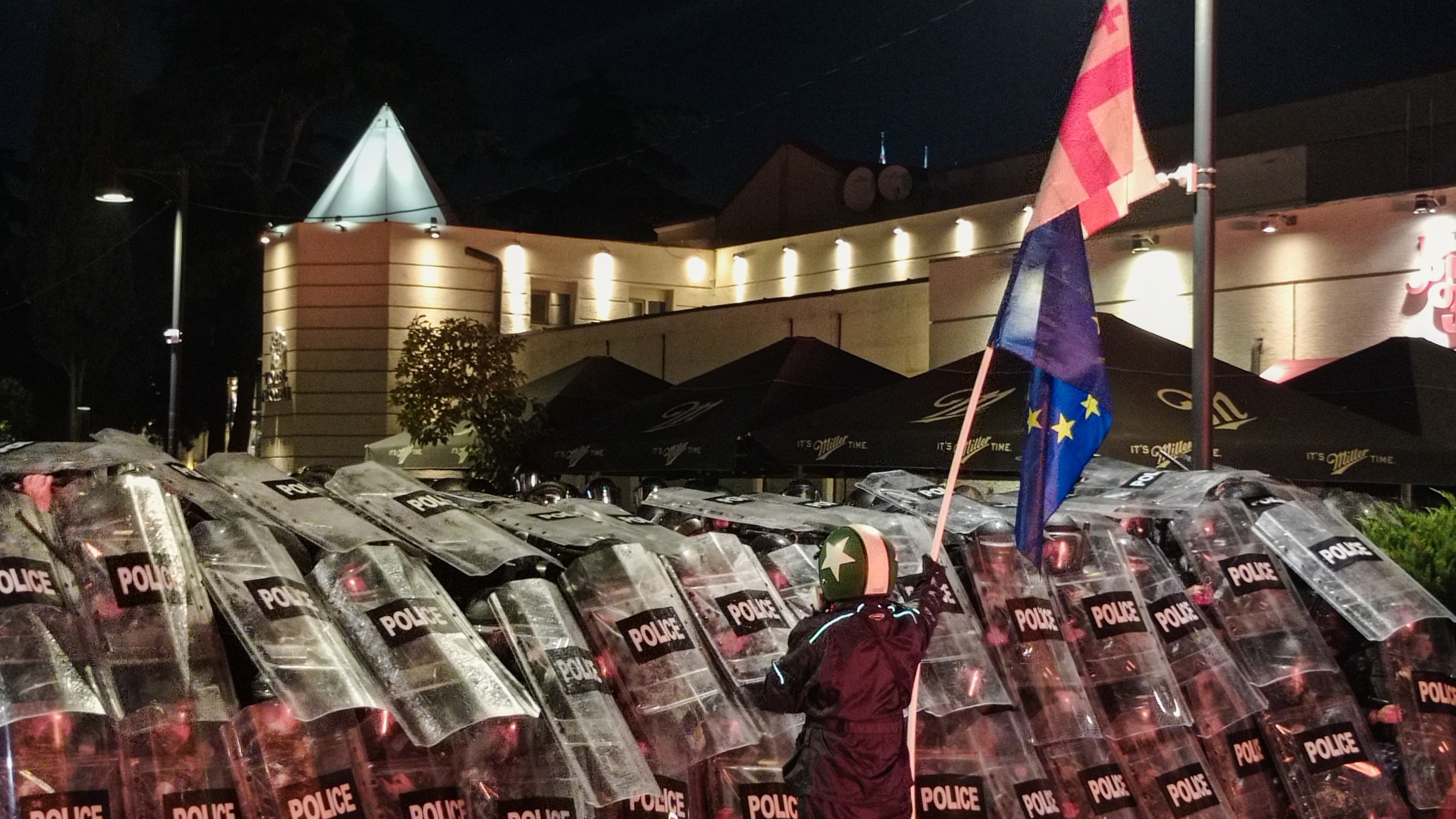 „Suntem la cinci minute de o dictatură”. Parcursul Georgiei de la „copilul model” în drumul spre UE la autocrație