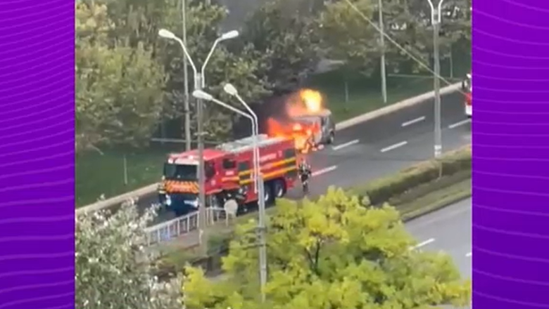 O mașină a fost cuprinsă de flăcări pe un bulevard din centrul Bucureștiului. Traficul în zonă, îngreunat