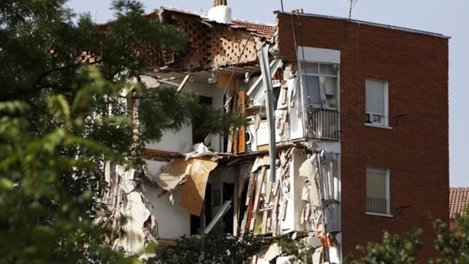 V Madridu se je porušila stavba v središču mesta, več ljudi ujetih pod ruševinami