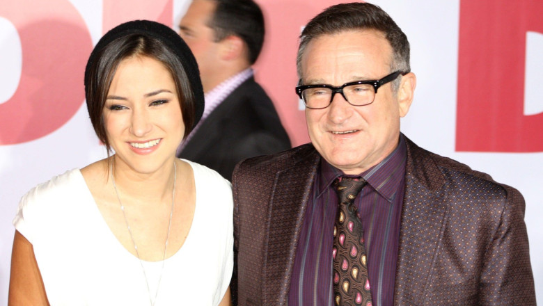 Zelda Williams and Robin Williams at the World premiere of "Old Dogs" at the El Capitan Theatre in Los Angeles - 09 November 2009