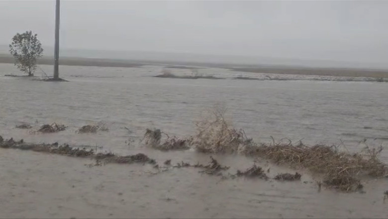 VIDEO  Inundații puternice în Kosovo. Zeci de familii evacuate și gospodării în beznă, după ce apa a ajuns la o centrală electrică