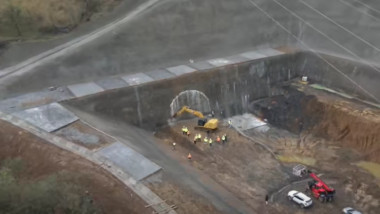 tunelul Robești de pe A1 Sibiu-Pitești,
