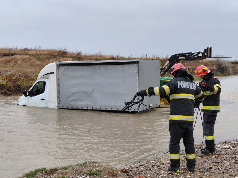 inundatii ciclon barbara