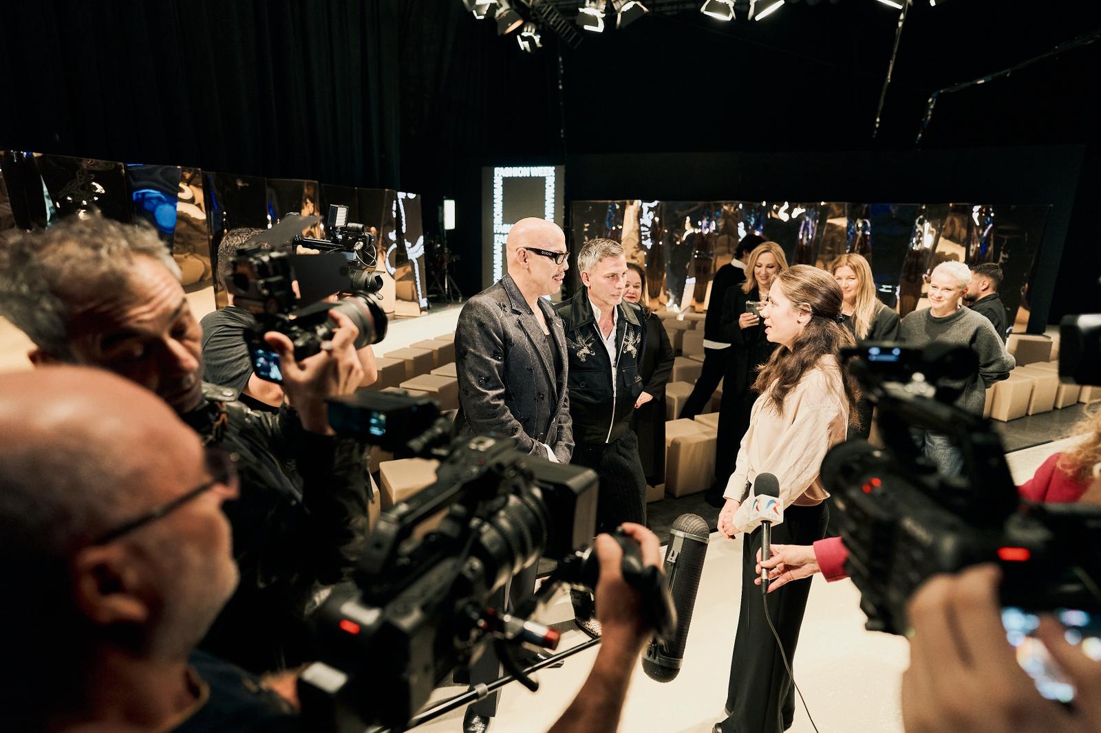 Mirabela Grădinaru, partenera președintelui Nicușor Dan, alături de tinerii creatori la Romanian Creative Week București